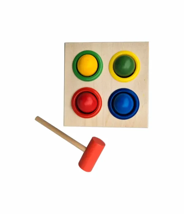 caja-mesa-con-bolas-y-martillo-juguete-de-madera-montessori-para-el-desarrollo-cognitivo-en-bebes-y-niños-thebukids-aerea Juguete Hammer Base con base de madera, bolas de colores y martillo para niños, ideal para desarrollo motriz y coordinación.