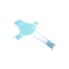 Hamaca-de-Malla-Universal-para-Bañera-de-Bebé-azul-Red-de-Seguridad-Ajustable-con-4-Puntos-de-Soporte-azul-thebukids Hamaca de malla instalada en bañera de bebé con capuchón